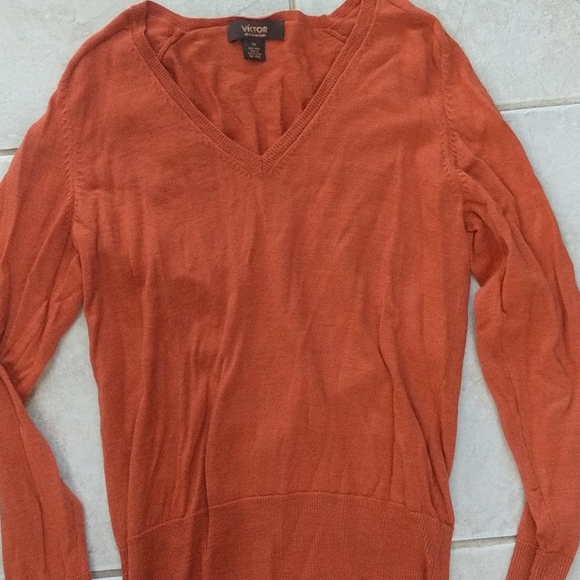 Victor Alfaro medium burnt orange sweater - Picture 4 of 5